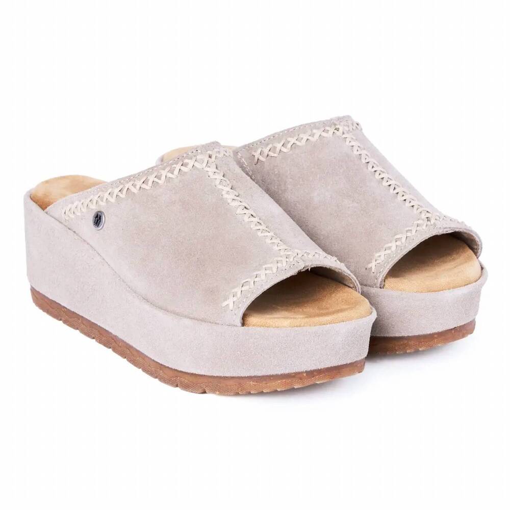 NEW MINNETONKA women's paislee wedge in taupe